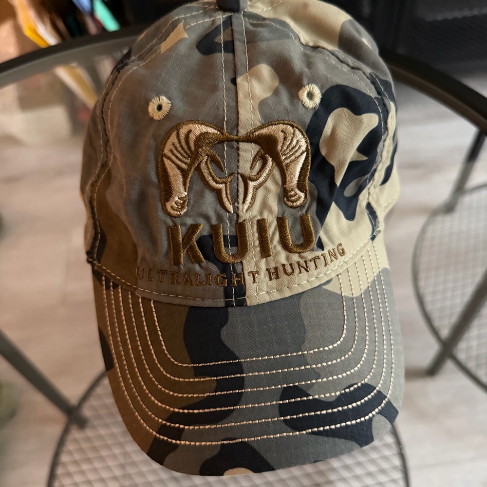 KUIU Camouflage Kids Hunting Cap - Green, Tan, Black